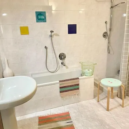 Casa Curie 17 In Borgo Storico Moltrasio