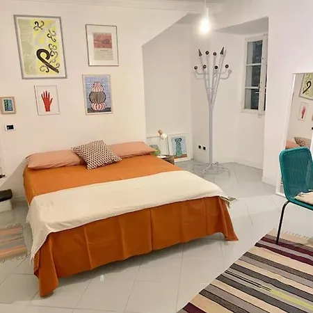 Hébergement de vacances Casa Curie 17 In Borgo Storico *