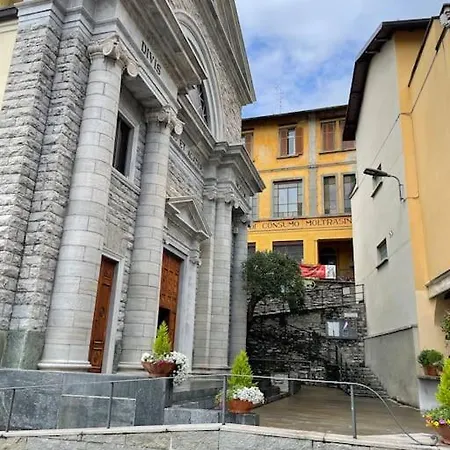 Casa Curie 17 In Borgo Storico Hébergement de vacances