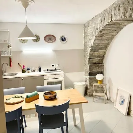 Casa Curie 17 In Borgo Storico * Moltrasio